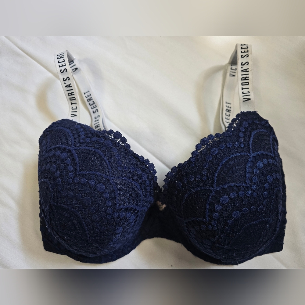 Victoria Secret t-shirt bra lightly lined Bra